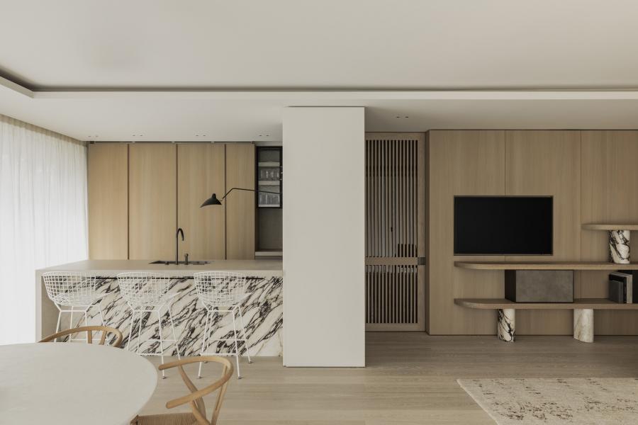 marmer eik fineer steel look inrichting appartement gewolkt glas structuurglas figuurglas keramiek