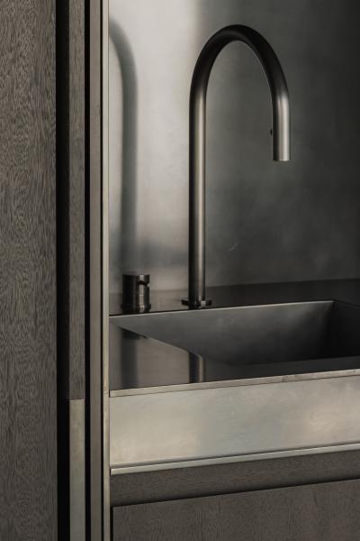 inox, donker hout fineer, inox maatwerk